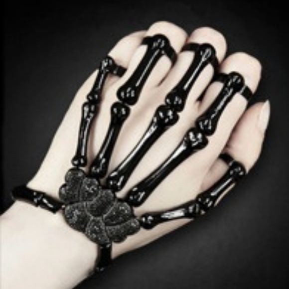 1 Skeleton Hand Bracelet silver tone - Picture 6 of 7